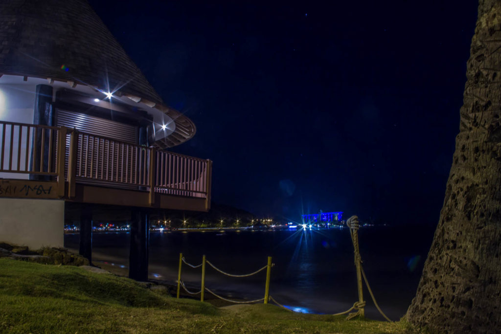 Nuit sur l'anse Vata
